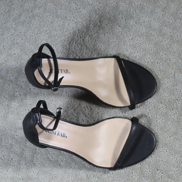 Justfab Black Heels NWOT - Picture 2 of 5